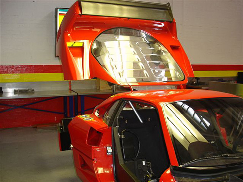 Illustration for article titled Ferrari F40 LM: Supercar Teardown